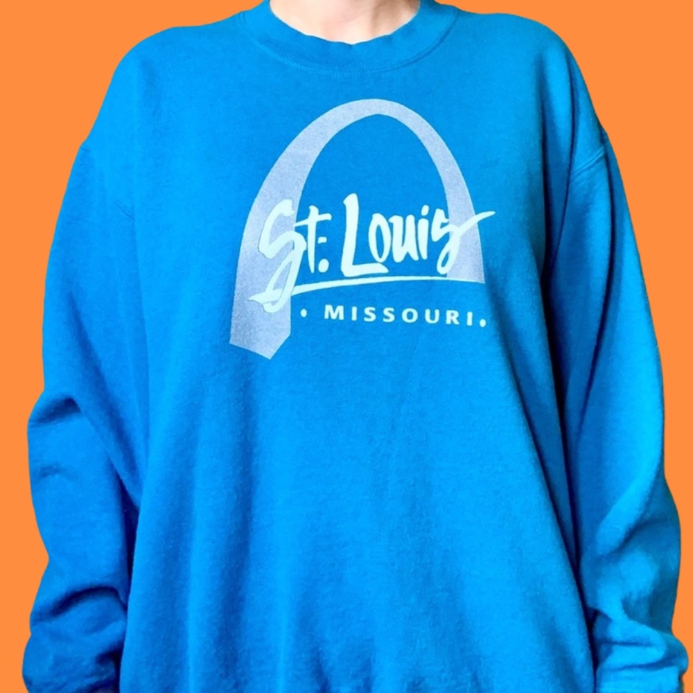 Vintage St. Louis Missouri Gildan Sweatshirt View 2